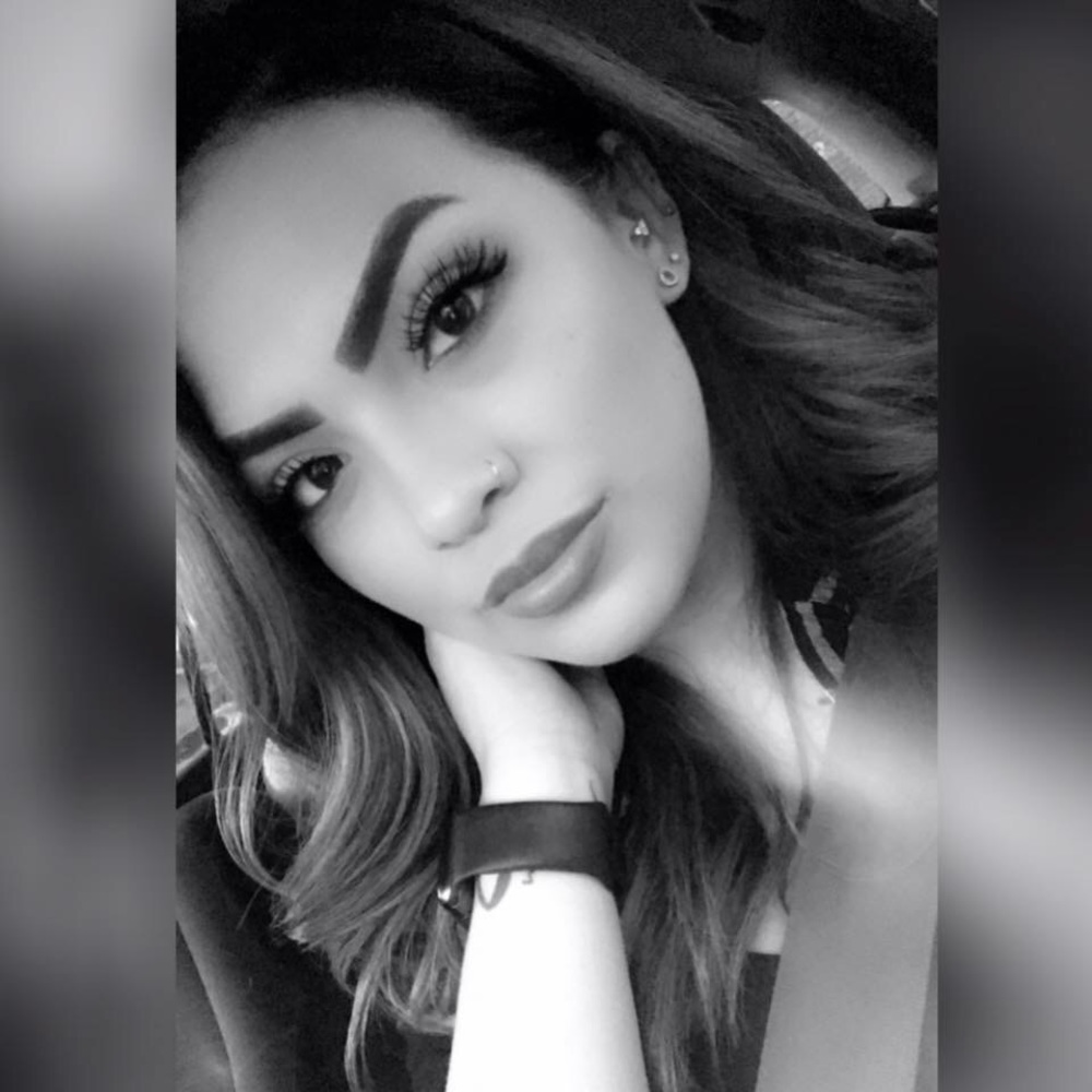 Meet your Posher, Karina